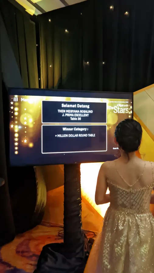 Layar registrasi digital untuk gala event